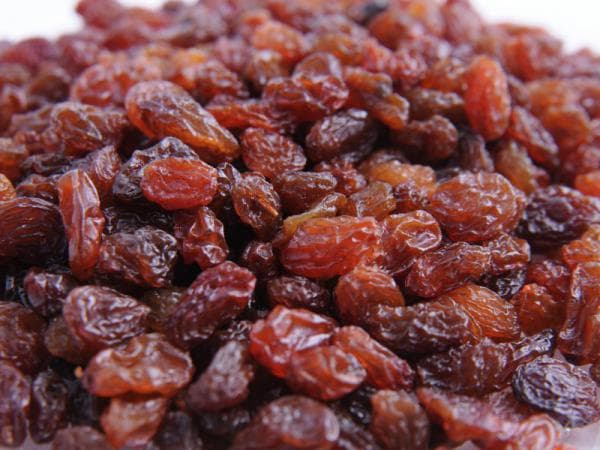 تصویر 3 از کشمش تیزابی ملکان انتخابی مناسب برای پذیرایی ساده